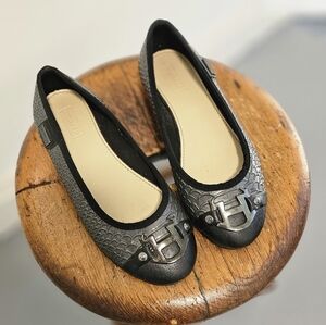 Hunter silver and grey rubber ballet flats, size 5.